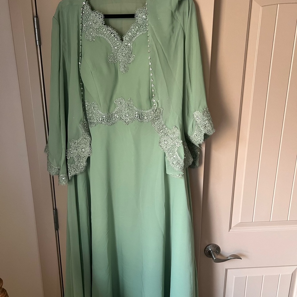 Elegant Green Lace-Trimmed Dress